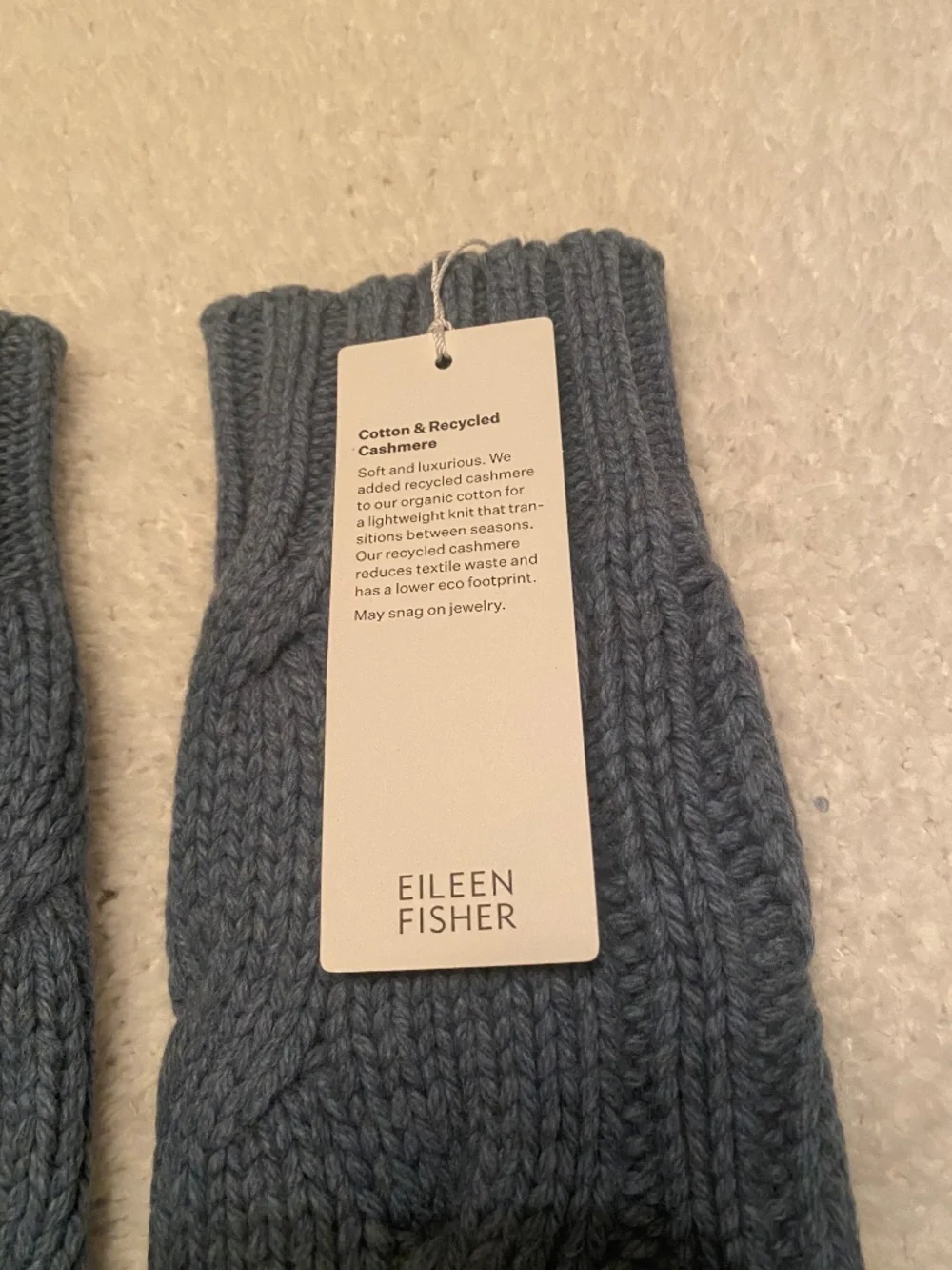 Share EILEEN FISHER GLOVELEETE KNIT ORGANIC COTTON & CASHMERE SEA SPRAY COLOR